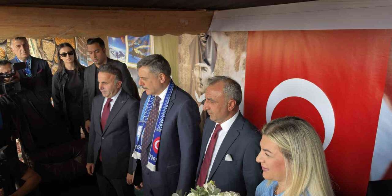 Bakan Çiftçi: "Erzurumlularla olan irtibatımız ve muhabbetimiz devam ediyor"