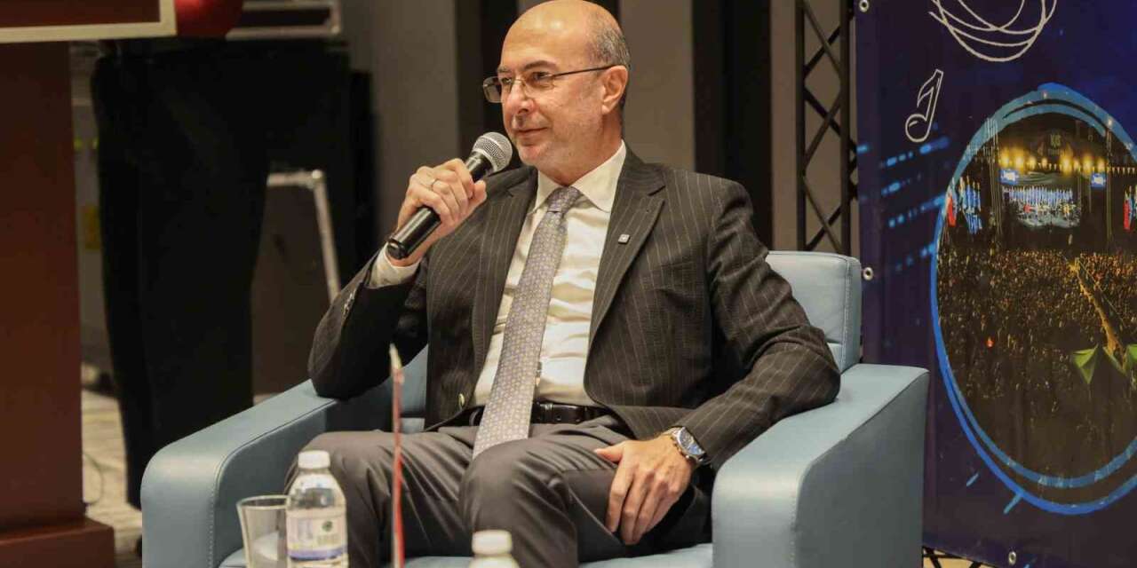 Başkan Pekyatırmacı Gençlik Buluşması’nda üniversiteli gençlerle bir araya geldi