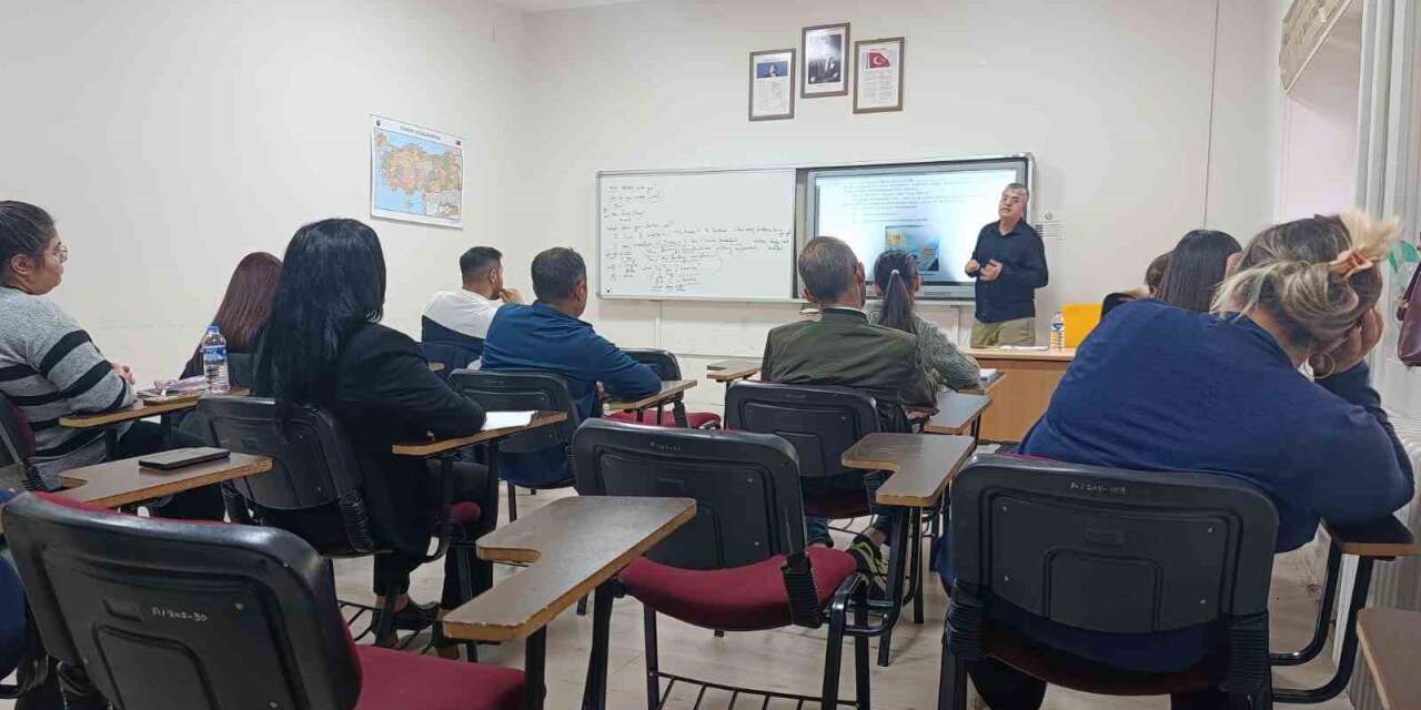 Kars’ta emlak sektörüne yeni uzmanlar yetiştiriliyor