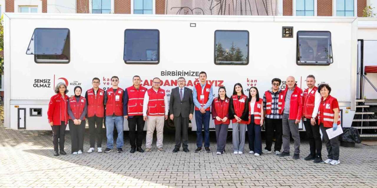 BŞEÜ’de bir günde 107 ünite kan bağışıyla rekor kırıldı