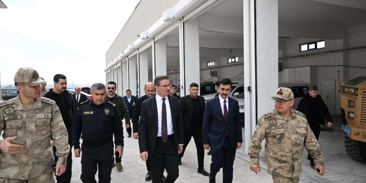 Vali Aydın Baruş’tan Karayazı’ya çıkartma: Çalışmaları yerinde inceledi