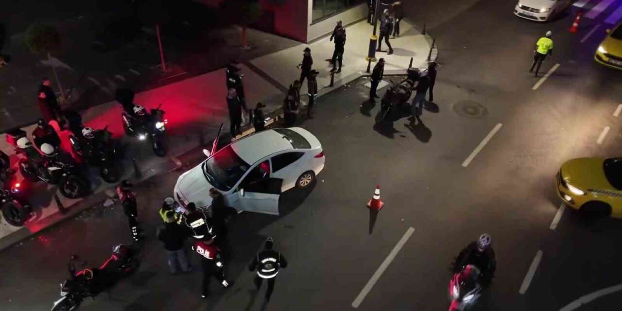 Polis ekipleri Kağıthane’de kuş uçurtmadı, denetime İstanbul İl Emniyet Müdürü Selami Yıldız da katıldı