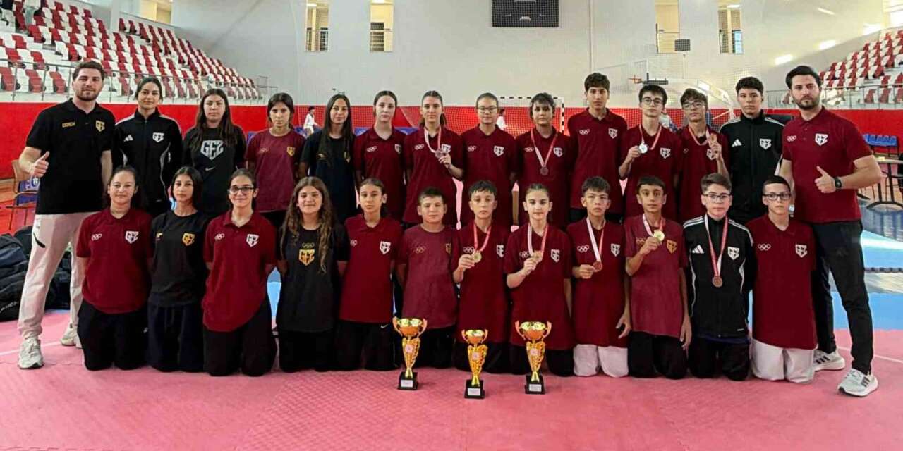 Aydınlı taekwondoculardan 8 madalyalı şampiyonluk