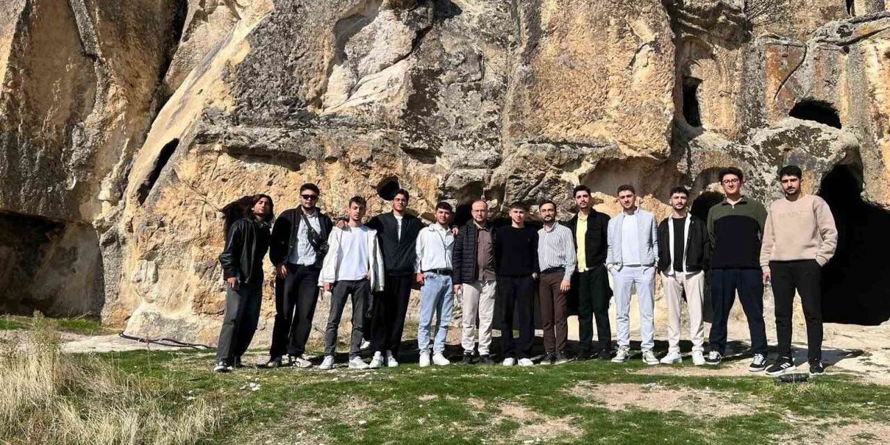 Üniversite öğrencilerine yönelik ‘Tarih ve Kültür Gezisi’