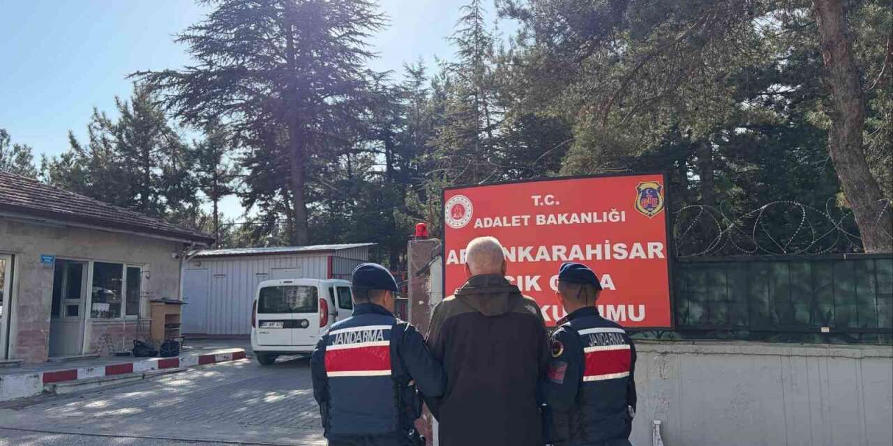 Jandarma çeşitli suçlardan aranan 66 kişiyi yakaladı