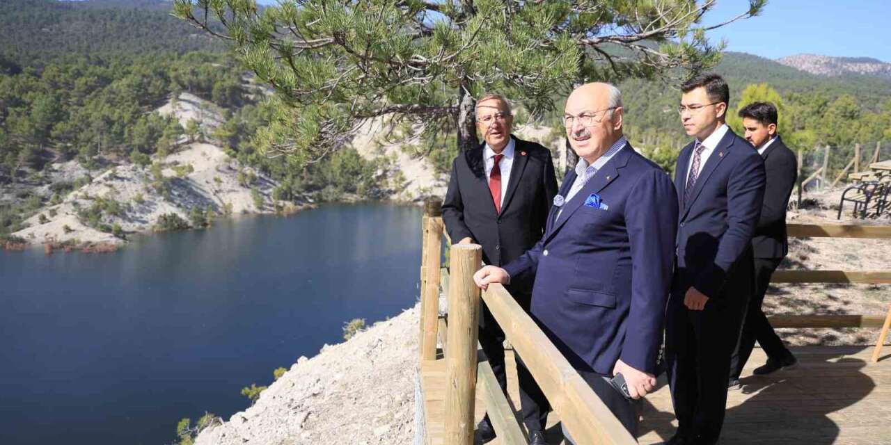 Vali Köşger’den Denizli’nin üretim merkezi Çameli’ye övgü