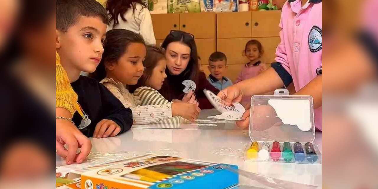 Manisa’da üniversiteli gençler minik kalplere dokundu
