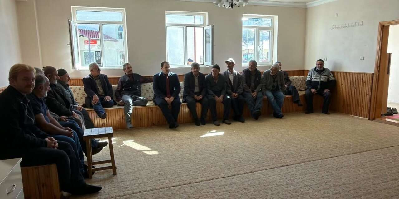 Kaymakam Ahat Otlukbeli ve Elmalı’da vatandaşlarla bir araya geldi