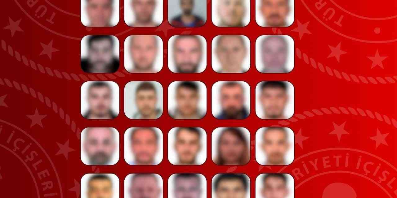 İçişleri Bakanlığı: "Kırmızı bültenle aranan 33, ulusal seviyede aranan 30 suçlu ülkemize geri getirildi"