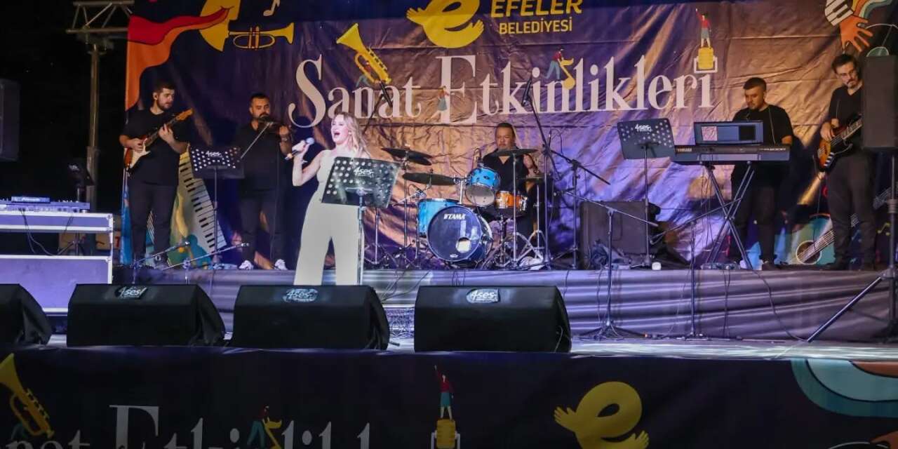 Cumhuriyet Bayramı Efeler’de dolu dolu kutlanacak