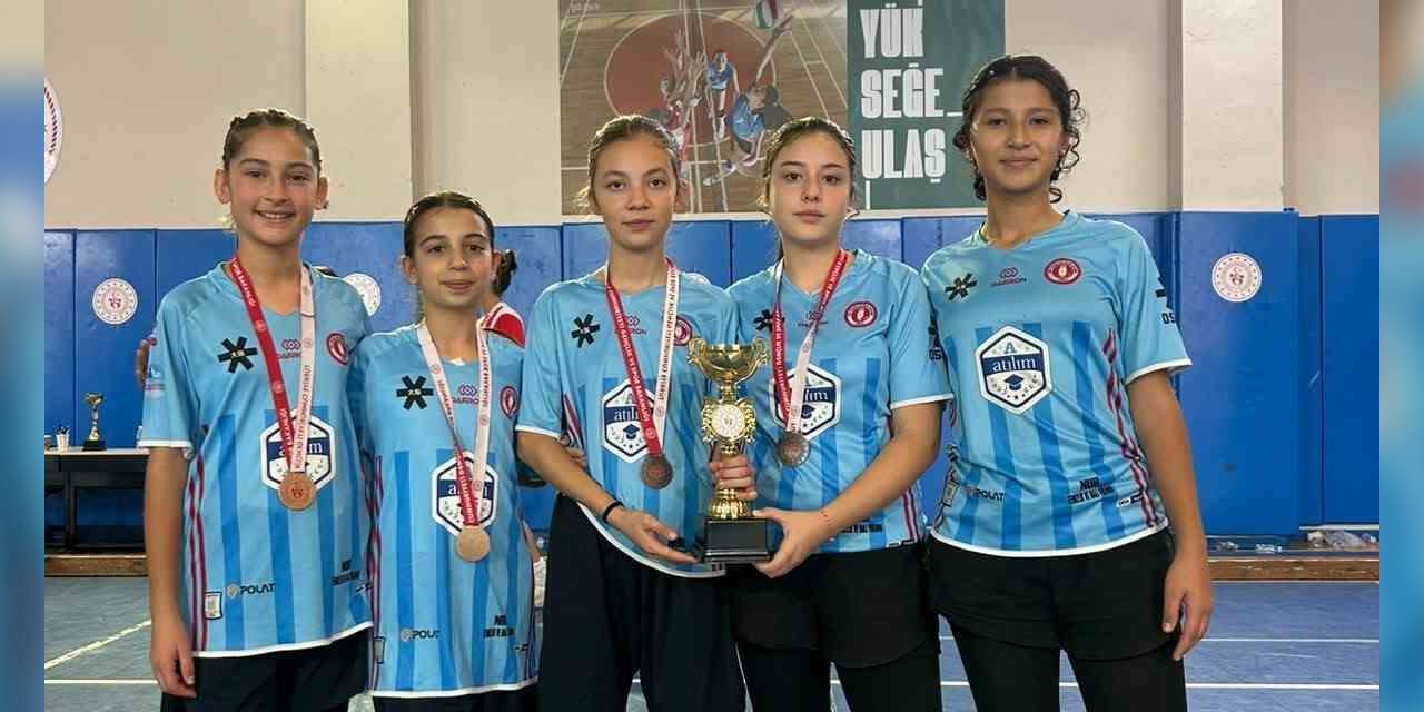 Muğla’da hokey heyecanı U14 Ligi’nde sürüyor