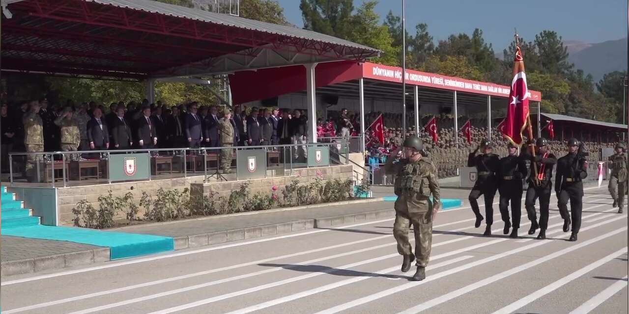 15. Piyade Eğitim Tugayı’nda sancak teslim töreni