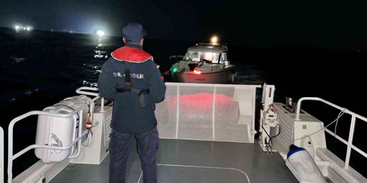 Didim açıklarında sürüklenen teknedeki 3 kişi kurtarıldı