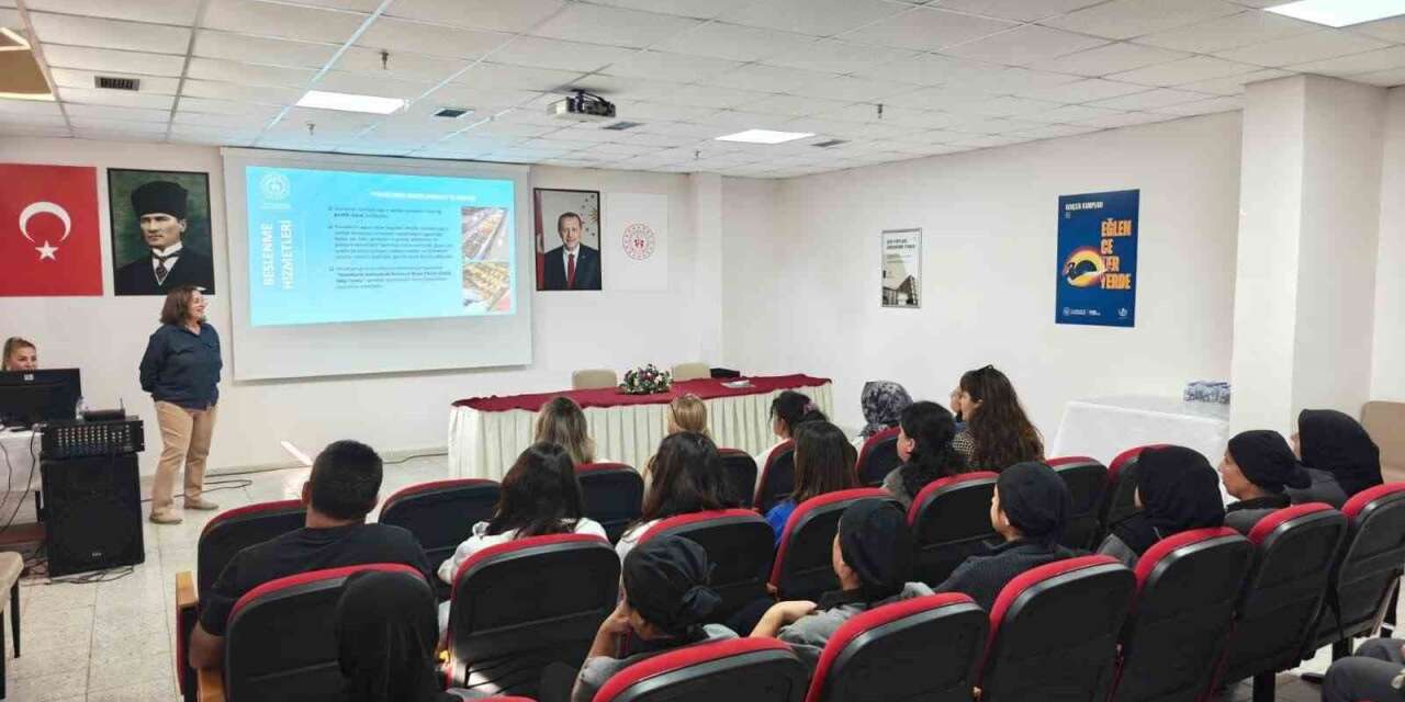Yurtlarda beslenme hizmetleri eğitimleri tamamlandı