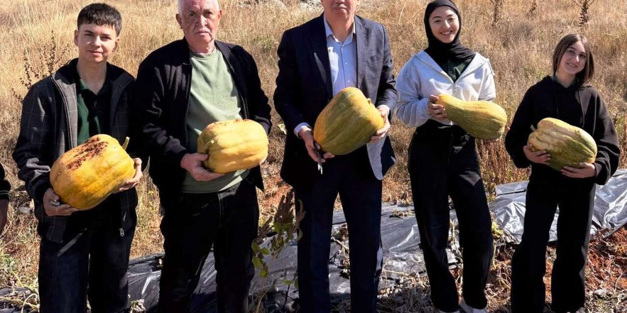 Altıntaş’ta öğrencilerin emeği kabak tatlısı oldu