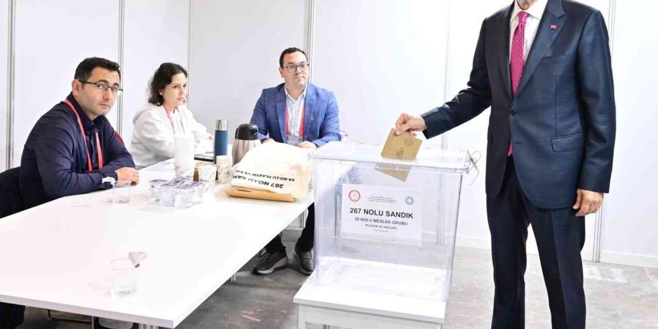 İstanbul Ticaret Odası Başkanı Şekib Avdagiç oyunu kullandı