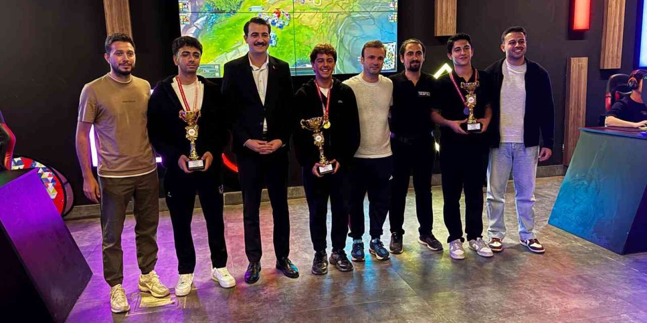 GKV Özel Liseleri öğrencilerinden dijital sporlarda büyük başarı