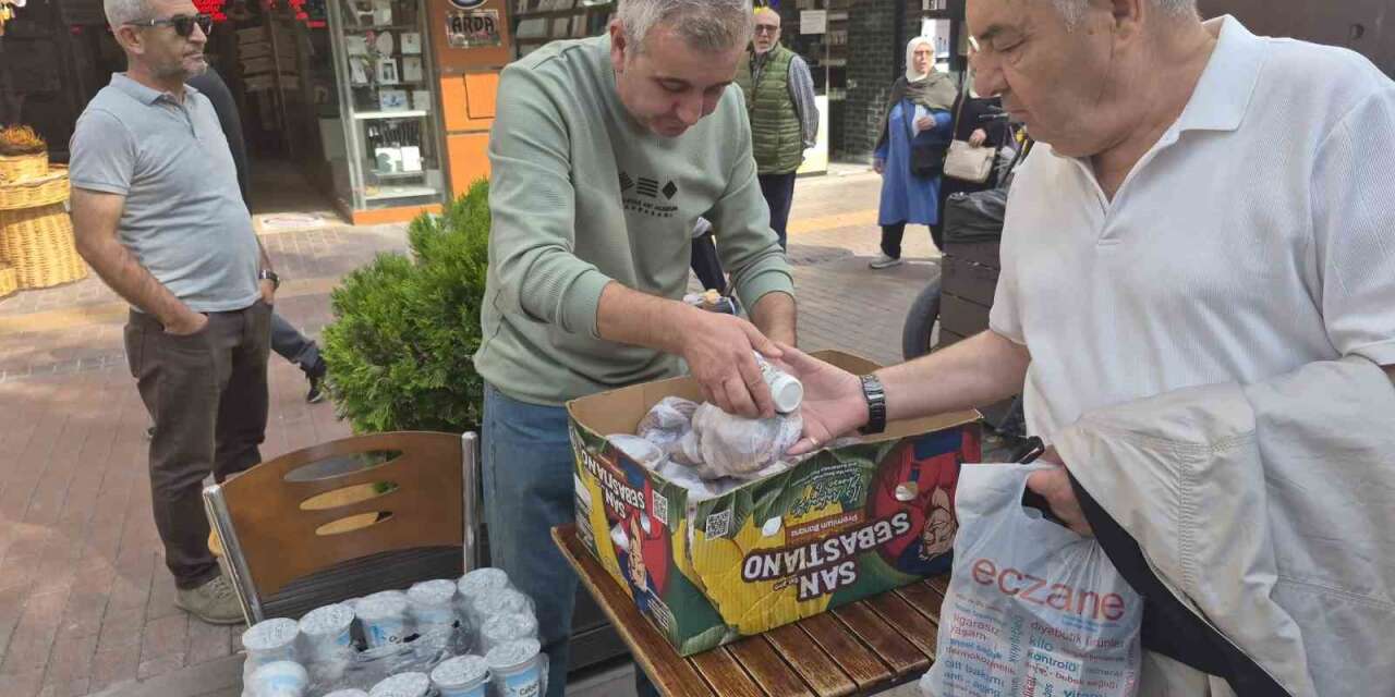 Eskişehir’de hayırseverler ile ihtiyaç sahiplerini buluşturan çaycı