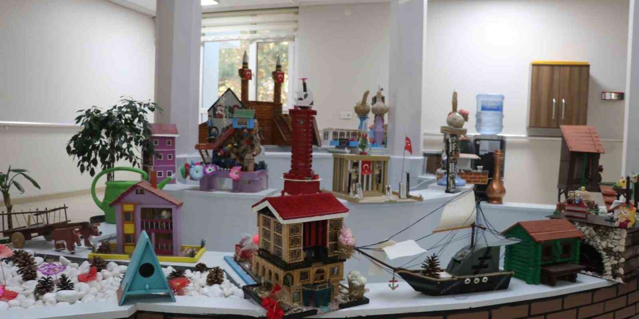 Huzurevi sakinleri hünerlerini sanat ve el emeğiyle sergiliyor