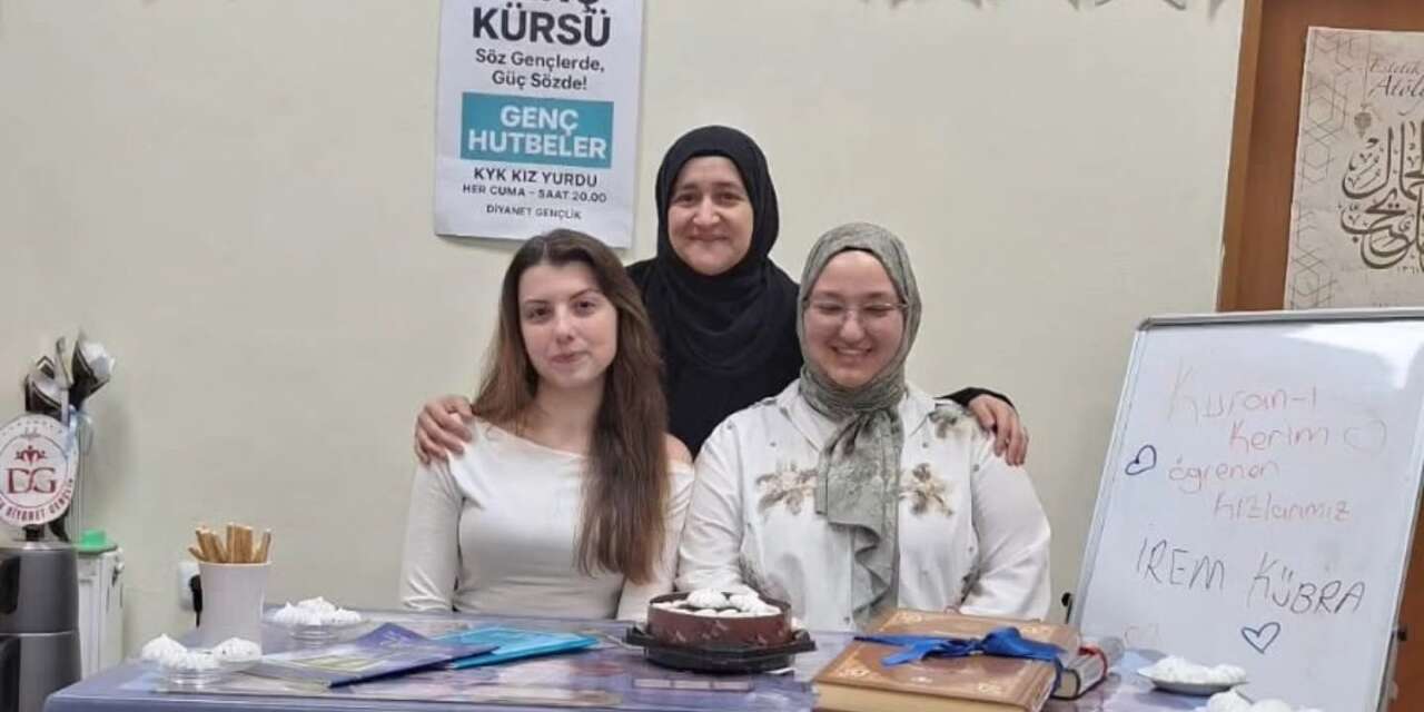 Kız yurdundaki 2 öğrenci 3 haftada Kur’an-ı Kerim okumaya başladı