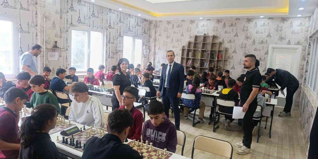 Sason’da Cumhuriyet Bayramı satranç turnuvası tamamlandı