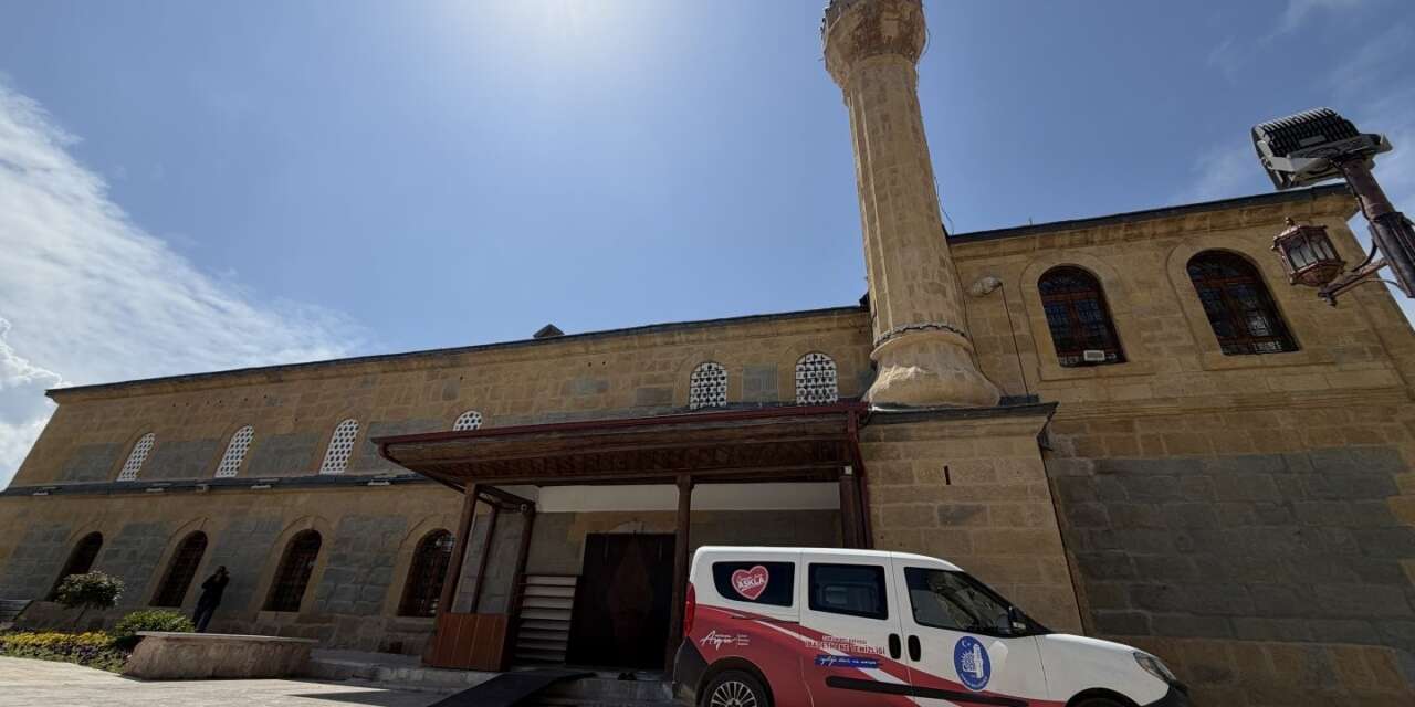 Çorum Belediyesi’nden ibadethanelerde kapsamlı temizlik çalışması