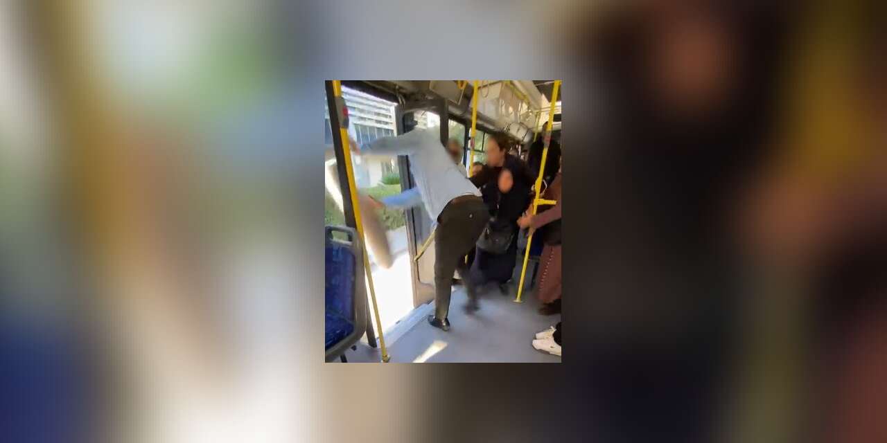 İzmir’de belediye otobüsünde ’halı’ kavgası