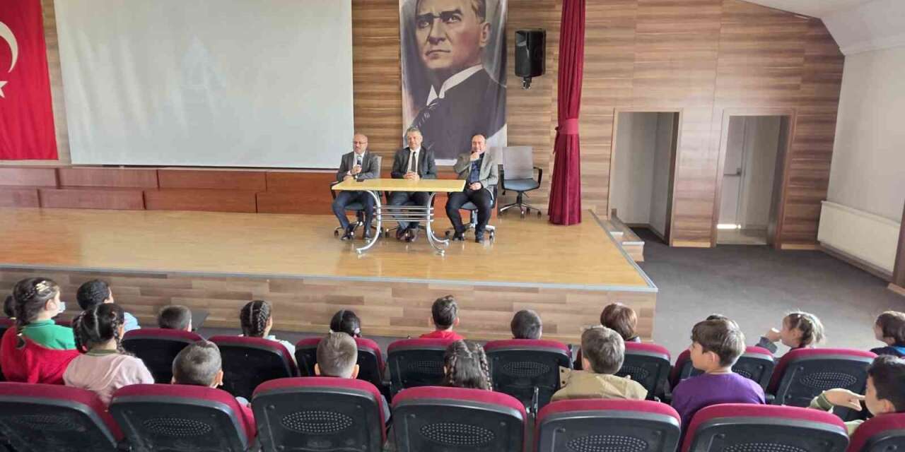 Nazilli’de İlçe Milli Eğitim Müdürü Güner, öğrencileri dinledi