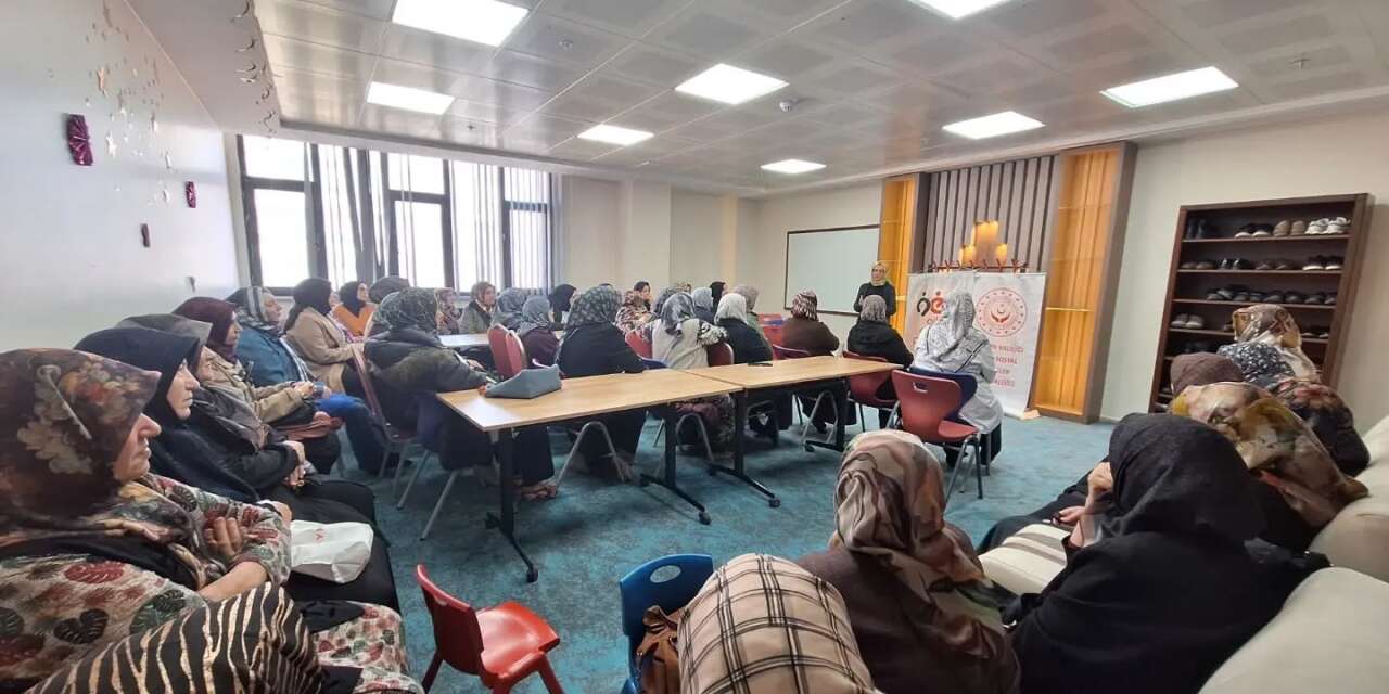 Kütahya’da kursiyerlere yaşam boyu öğrenme eğitimi