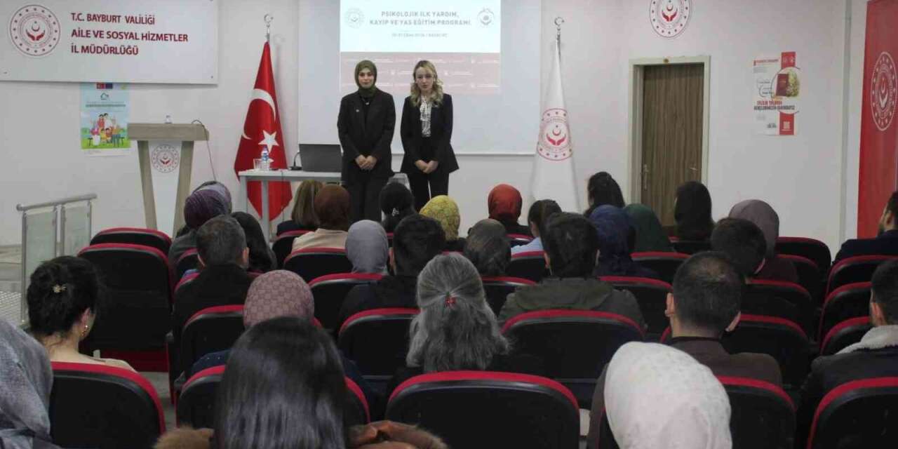 Sosyal hizmet personeline psikolojik destek eğitimi verildi
