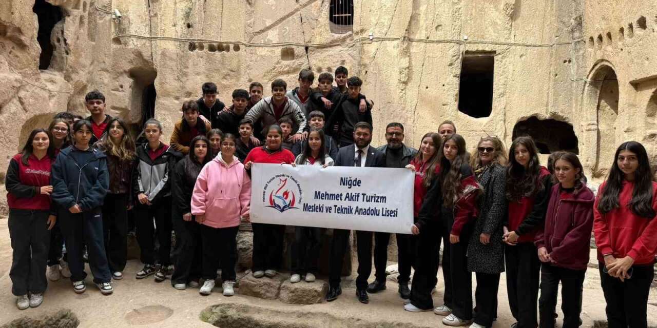 Sınıfa dönüşen tarihi manastır öğrencileri ağırladı