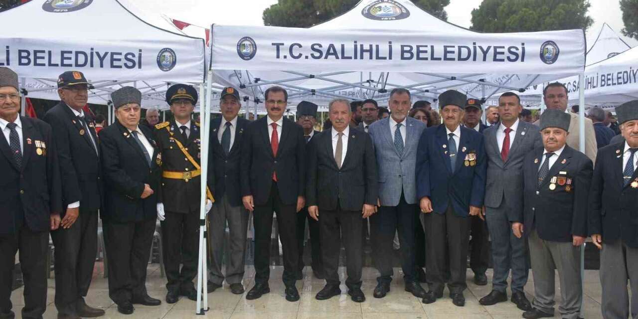 Salihli’de Cumhuriyet coşkusu başladı