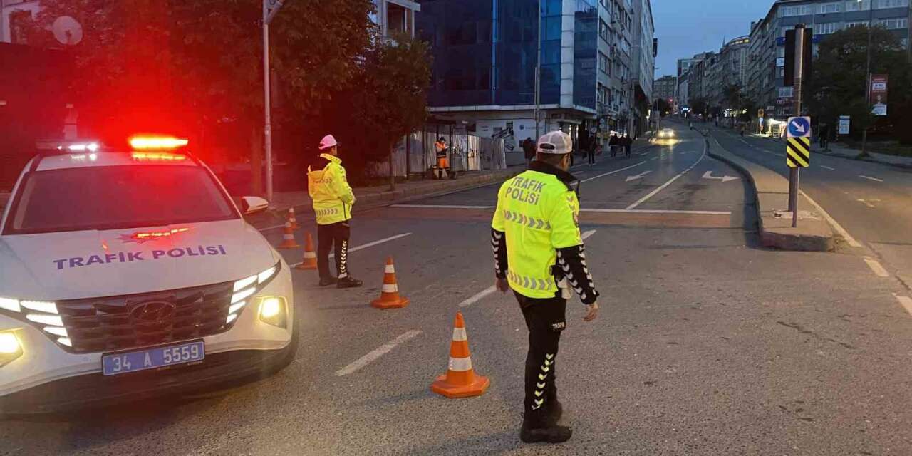 İstanbul’da 29 Ekim Cumhuriyet Bayramı dolayısıyla bazı yollar trafiğe kapatıldı