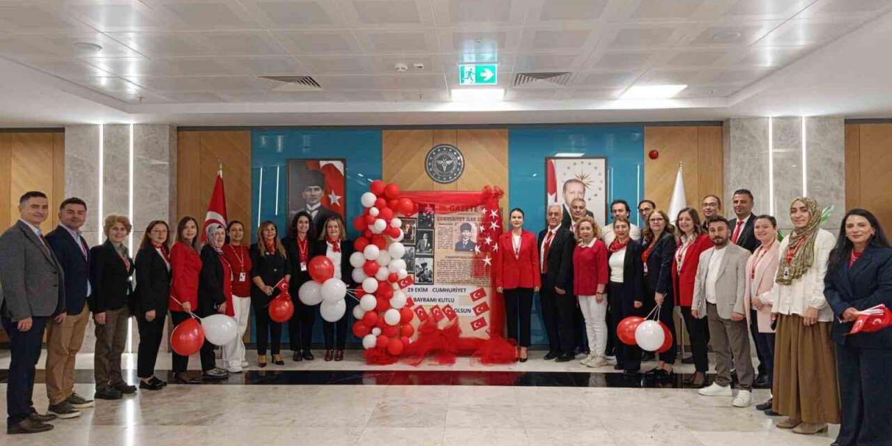 Cumhuriyet Bayramı coşkusu hastane koridorlarına taşındı