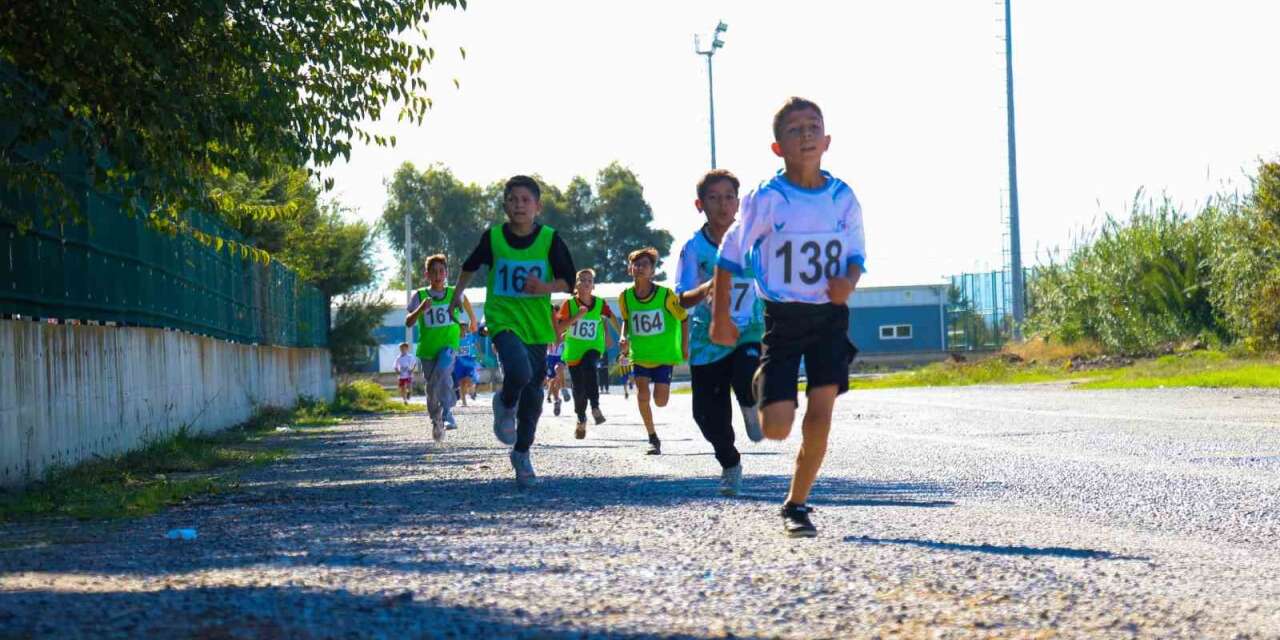 Aydın’da kros heyecanına 281 sporcu katıldı