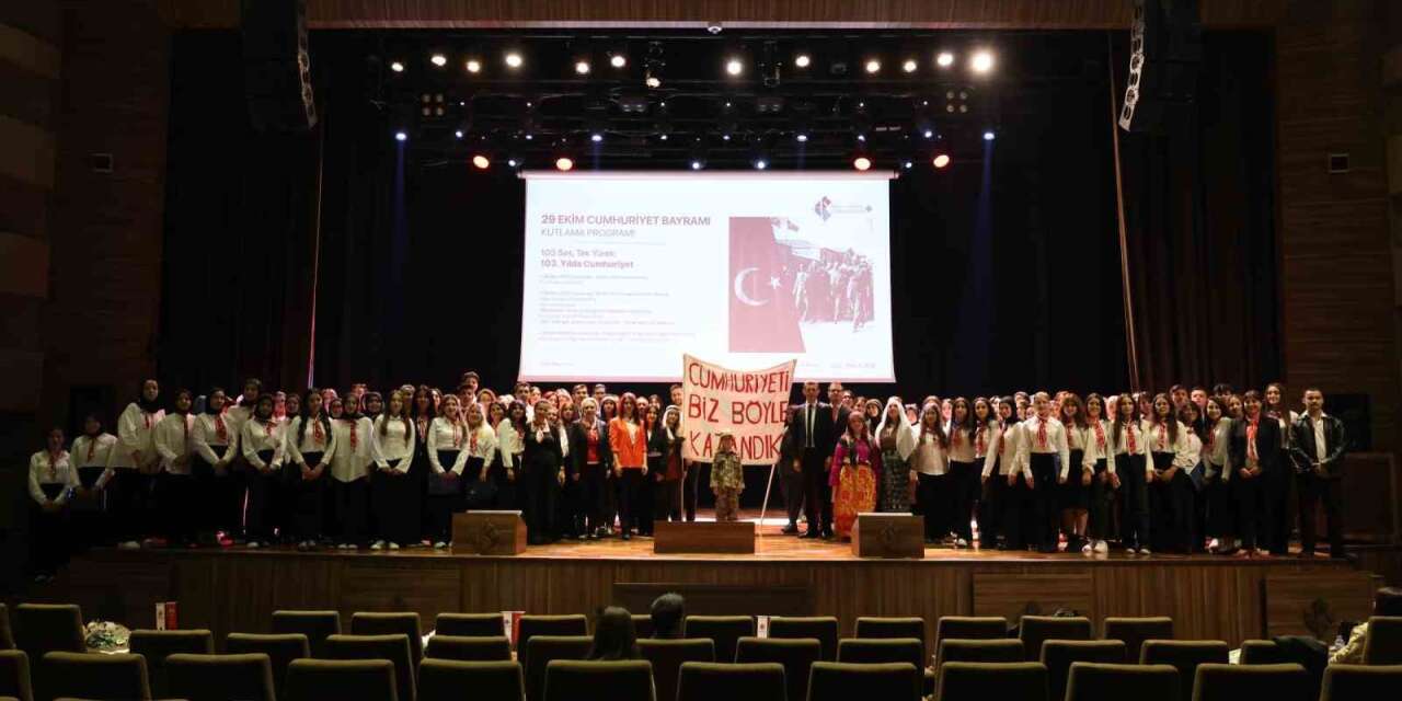 Hasan Kalyoncu Üniversitesi’nde Cumhuriyet’in 103. Yılı kutlandı