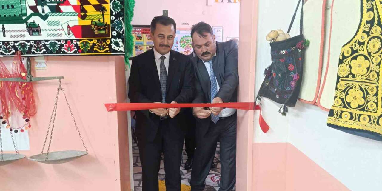 Bolvadin’de Ceylan Emet İlkokulu "Kültür Evi"  açıldı