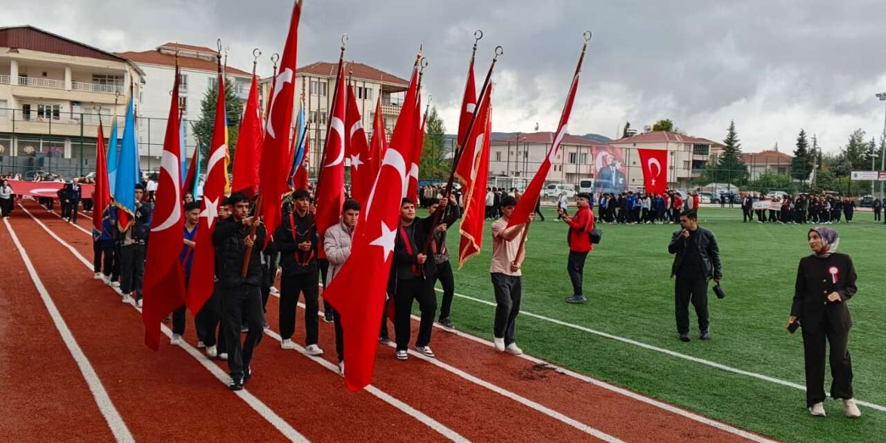 Gölbaşı’nda 29 Ekim Cumhuriyet bayramı kutlandı