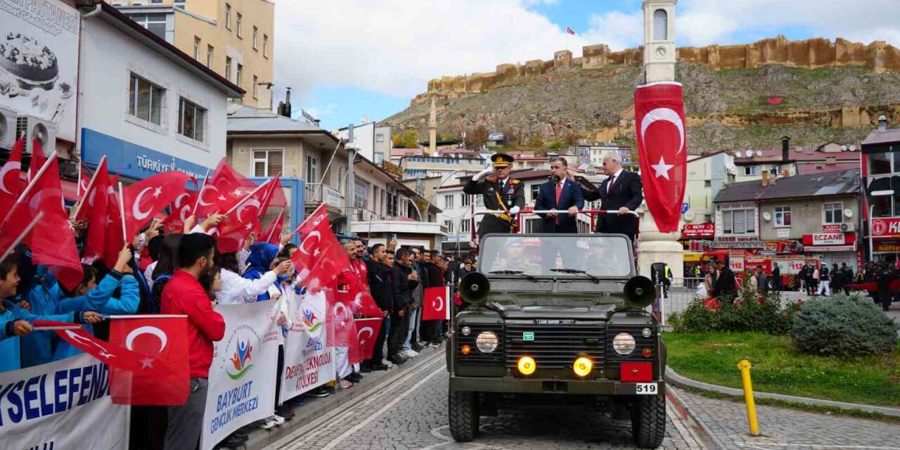 Bayburt’ta Cumhuriyet Bayramı coşkuyla kutlandı