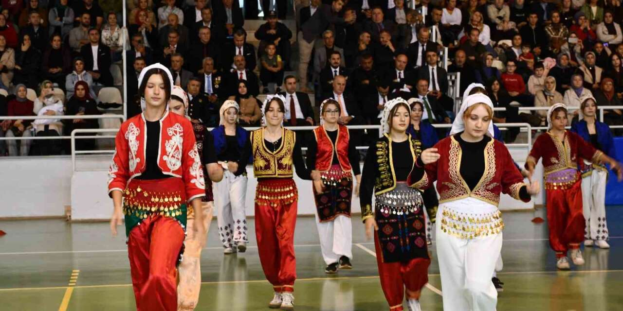 Osmaneli’nde 29 Ekim Cumhuriyet Bayramı coşkuyla kutlandı