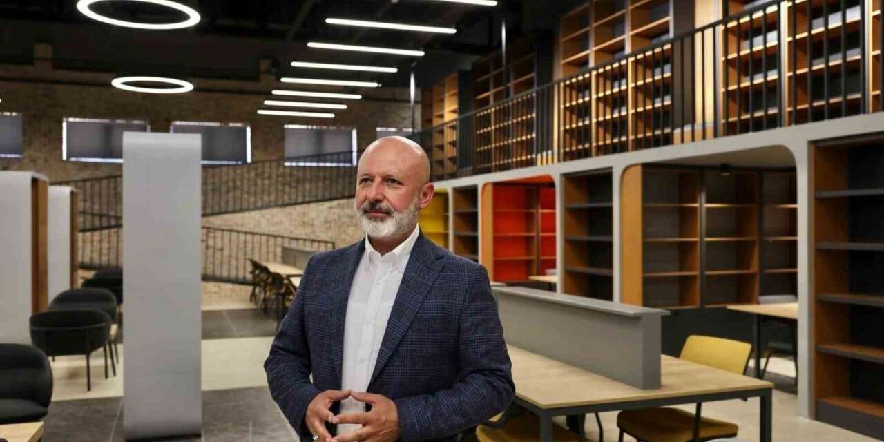 Başkan Çolakbayrakdar: "Dünyaya açılan kütüphanelerle zenginleştirilmiş bir şehir inşa ediyoruz"
