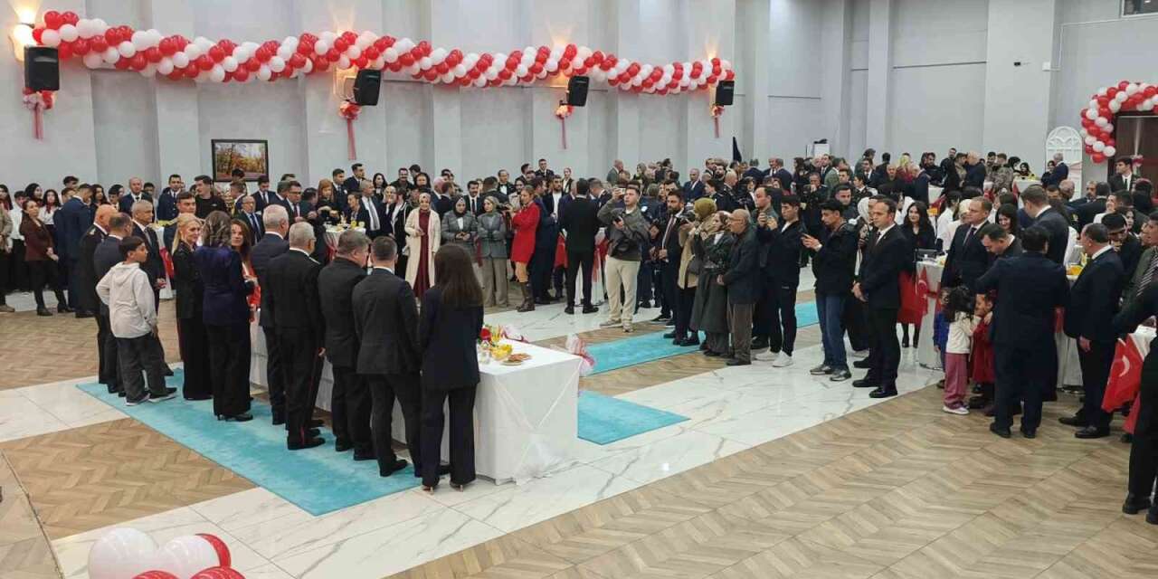 Muş’ta Cumhuriyet Bayramı resepsiyonu düzenlendi