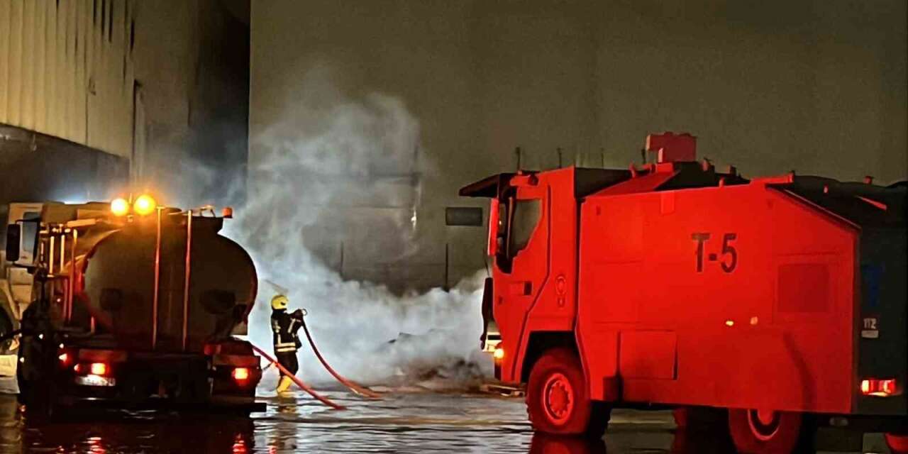 Mersin’de antrepoda çıkan yangın kontrol altına alındı