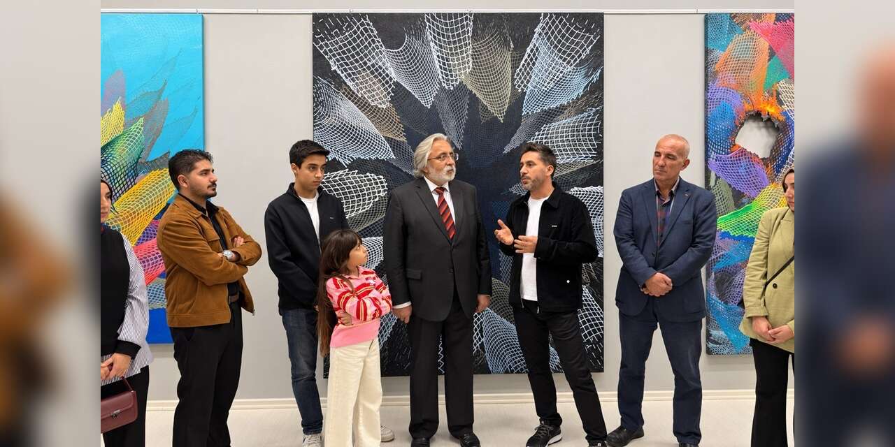 SANKO sanat galerisinde "Sonsuzluk Ağları" temalı resim sergisi