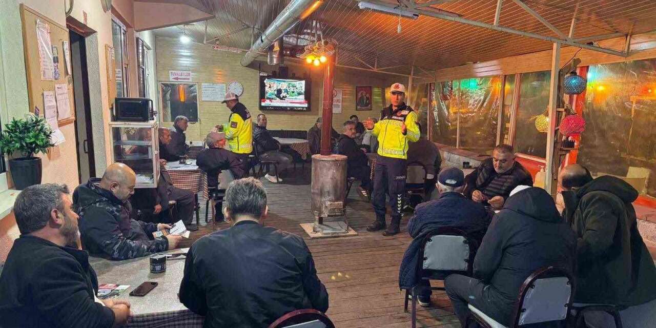 Bilecik’te 25 traktör sürücüsüne trafik eğitimi