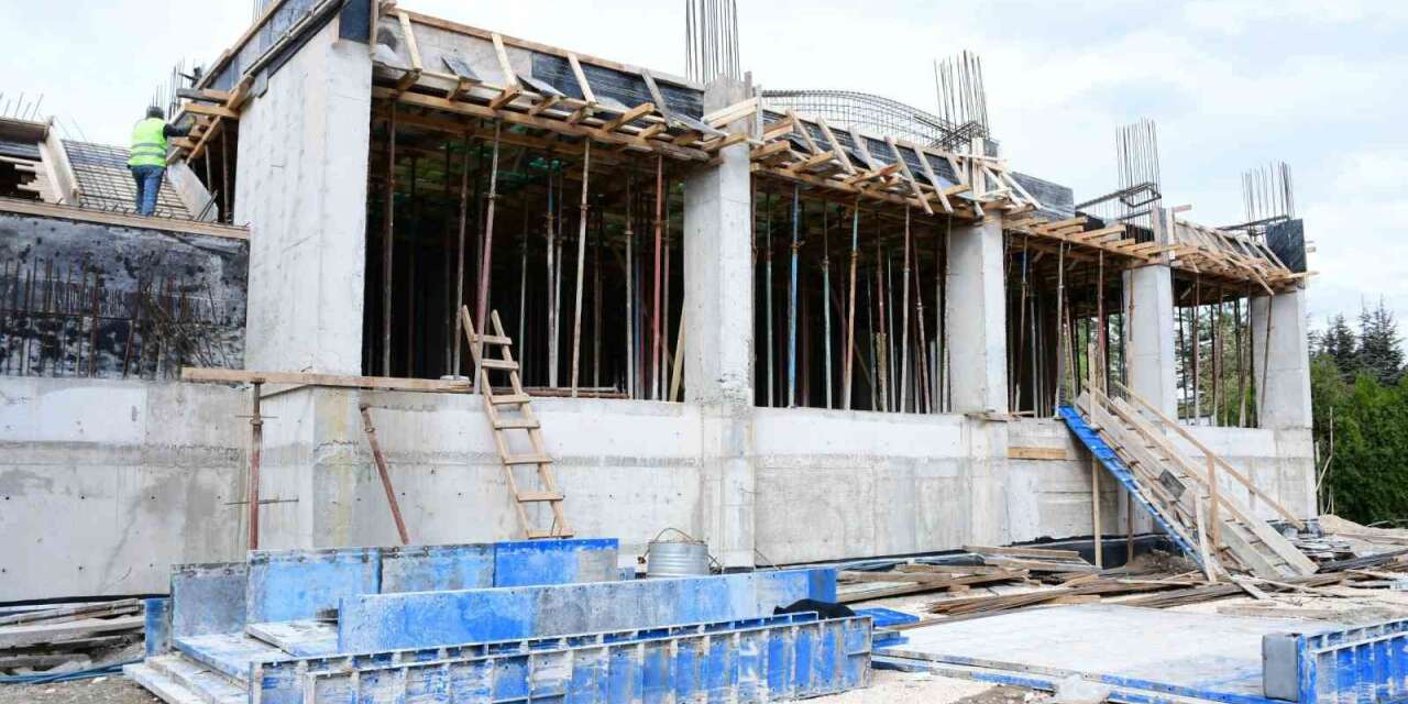 Eskişehir İl Millî Eğitim Müdürü Aydın, eğitim yatırımlarını yerinde inceledi