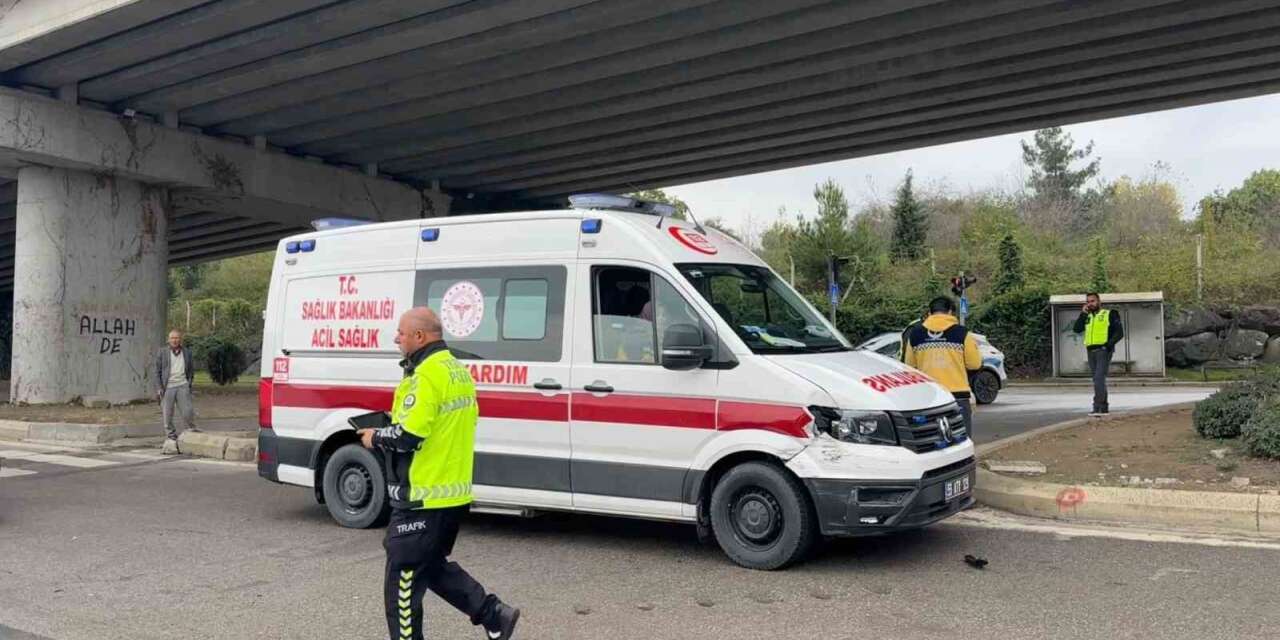 Samsun’da ambulans ile yolcu minibüsü çarpıştı