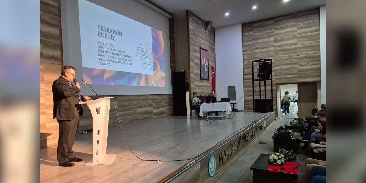 Alaşehir’de velilere dijital bağımlılık uyarısı