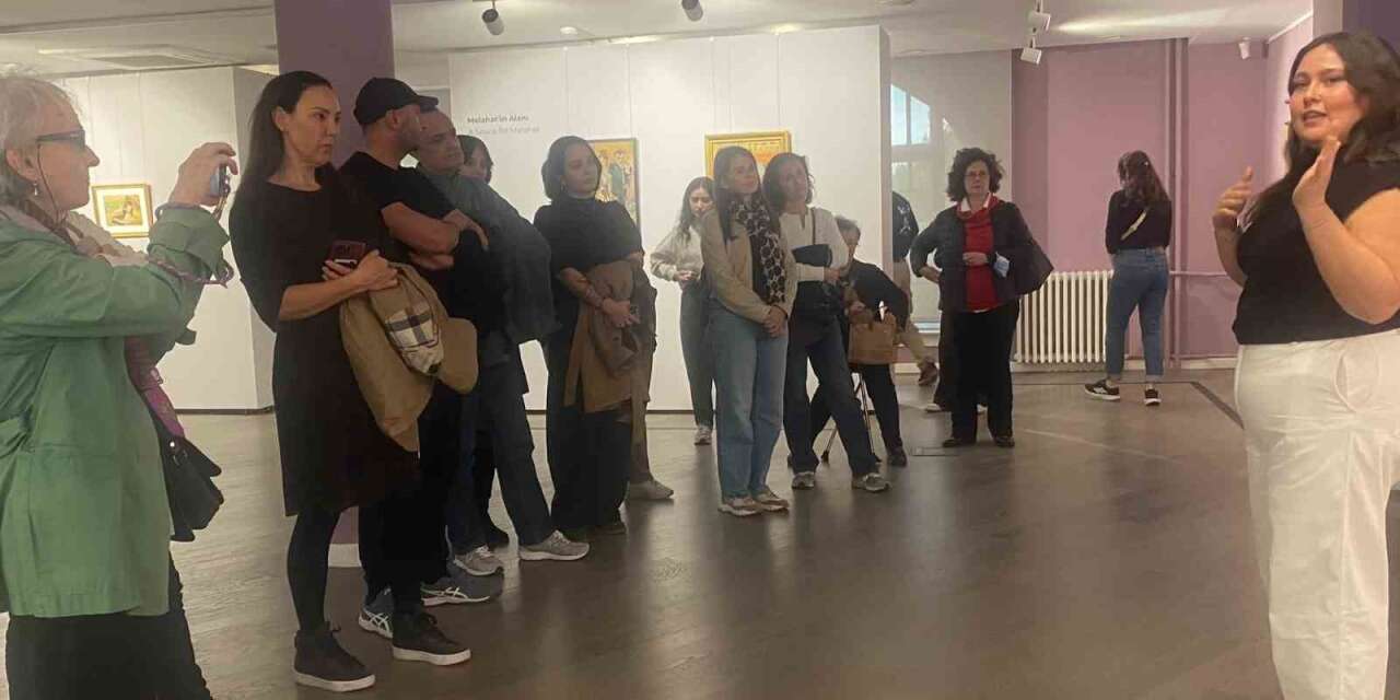 Melahat ve Eşref Üren çiftinin eserleri "Yan Yana" sergisinde buluştu
