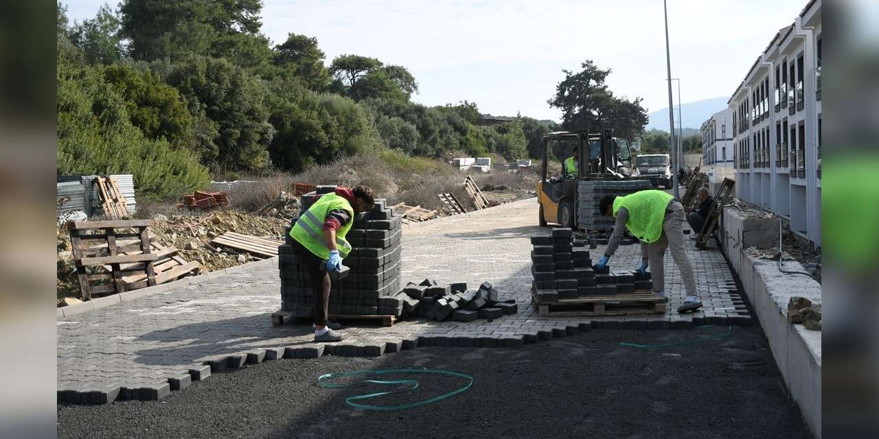 Kuşadası Caferli’de 25 bin metrekarelik yol çalışması başladı